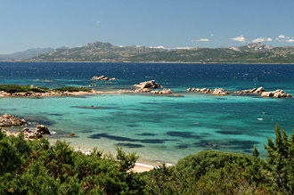 Sardinien: Strand an der Nordküste - Urlaub in einer Ferienwohnung