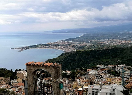 Blick von Taormina, Sizilien - Urlaub im Ferienhaus