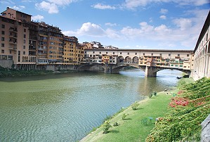 Florenz: Fluss Arno, Ponte Vecchio