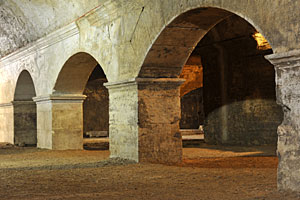 Gewölbegang (Kryptoportikus) in Arles