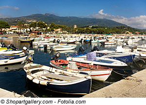 Blick auf Fischerboote in Marina di Campo, Elba