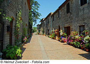 Die Stadt Sovana in der Toskana